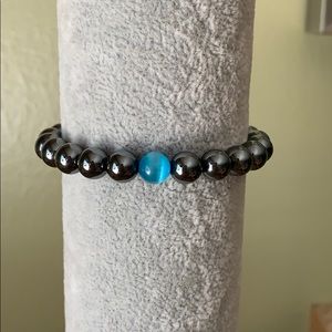 Semi-Precious Hematite beaded bracelet Size M NWOT